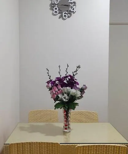Spacious 1 Bedroom In Qc With Skyline View アパートホテル *