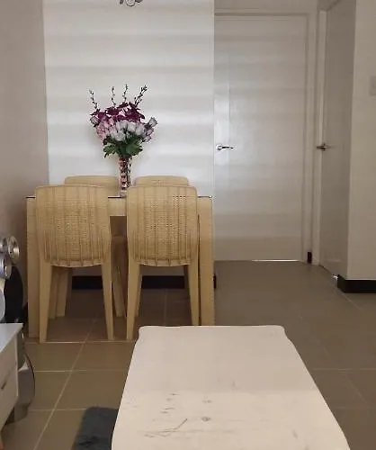 アパートホテル Spacious 1 Bedroom In Qc With Skyline View *